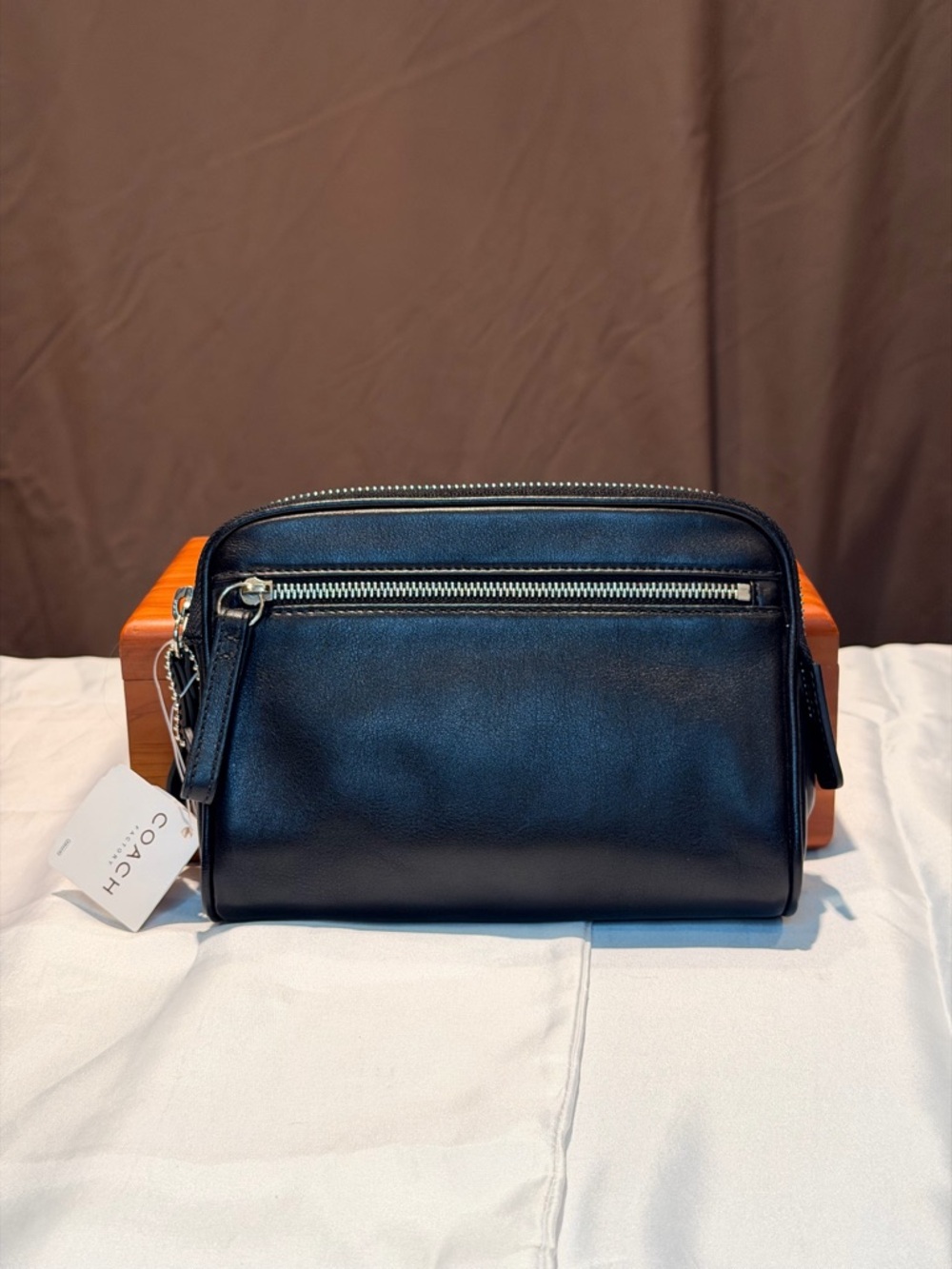 Vintage Coach #8658 Essential Cosmetic Pouch in black genuine leather NWT